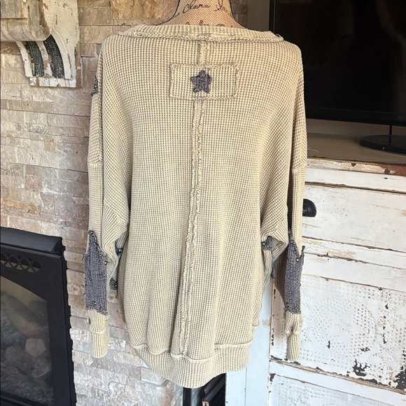 Oil & Hali tan thermal waffle weave long sleeve shirt stars and grommets hi lo - Picture 9 of 16